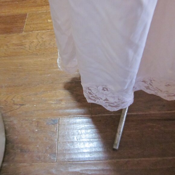 Vtg Laura Adams Romantic glam rock sweeping hem satin lace dressing gown med - Picture 12 of 12